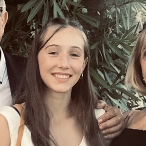 Flora - Prof de soutien scolaire - Le Revest-les-Eaux