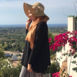 Hasna - Prof d'anglais - Châtenay-Malabry