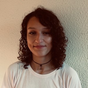 Farah - Prof de néerlandais - Châtelet