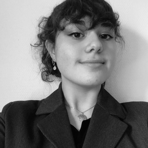Maya - Prof de maths - Paris