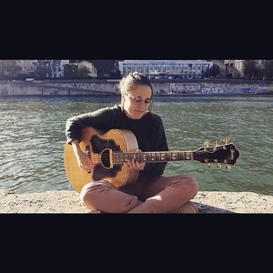 Emma - Prof de guitare - Lyon