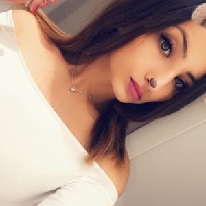 Ines - Prof d'anglais - Saint-Julien-les-Villas