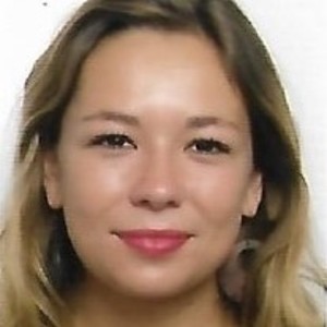 Clara - Prof de maths - Pacé