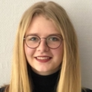 Romane - Prof de maths - Paris 7e