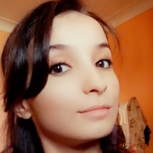 Nesrine - Prof d'anglais - Gif-sur-Yvette