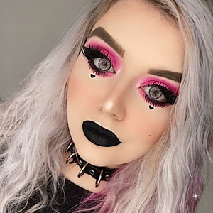 Dhélia - Prof de maquillage artistique - Sedan