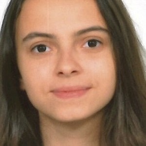 Zeyneb - Prof de physique - chimie - Woluwe-Saint-Lambert