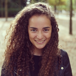 Inès - Prof de maths - Paris
