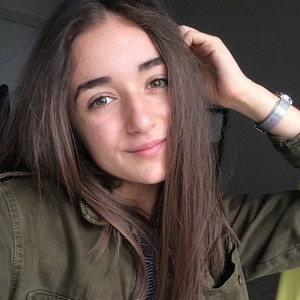 Téa - Prof de physique - chimie - Châteaurenard