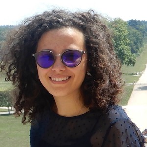 Julie - Prof d'histoire - géo - Villeneuve-d'Ascq