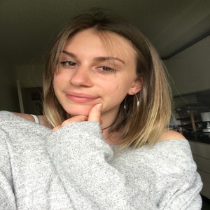 Charlotte - Prof de biologie - San-Gavino-di-Fiumorbo