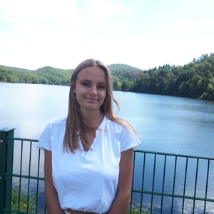 Clara - Prof de maths - Écully