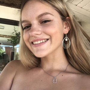 Melina - Prof d'aide aux devoirs - Gradignan