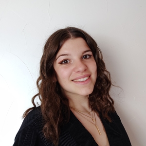 Axelle - Prof de maths - Saint-Étienne