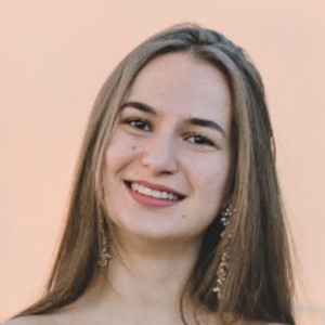 Lucie - Prof de biologie - Marseille