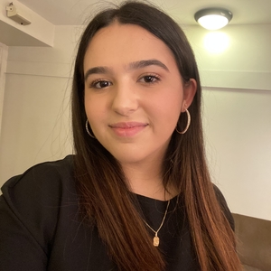 Delphine - Prof de soutien scolaire - Paris