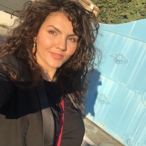Ines - Prof de maths - Toulon