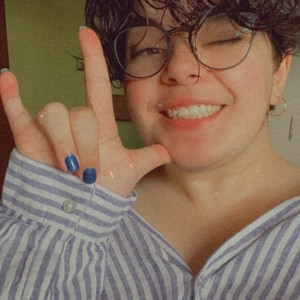 Yasmine - Prof d'anglais - Halluin