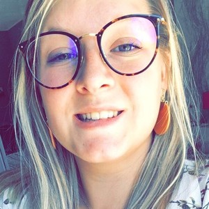 Manon - Prof de français - Saint-Victor-Malescours