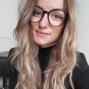 Laura - Prof d'aide aux devoirs - Asté