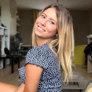Camille - Prof de marketing - La Rochelle