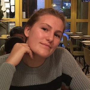 Juliette - Prof d'aide aux devoirs - Angers