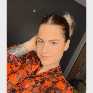 Julie - Prof de langue des signes - Toulon
