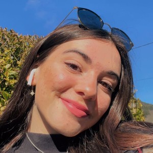 Romane - Prof d'aide aux devoirs - Job