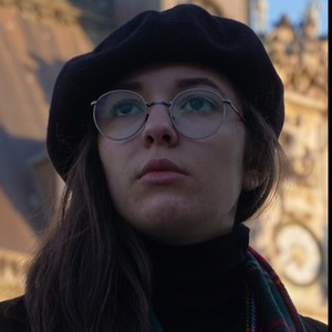 Amel - Prof d'anglais - Vénissieux