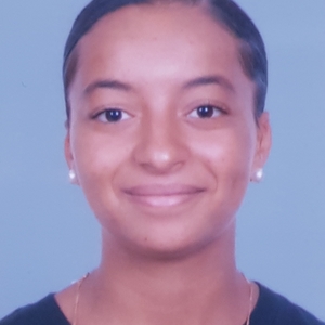 Yasmine - Prof de maths - Nanterre