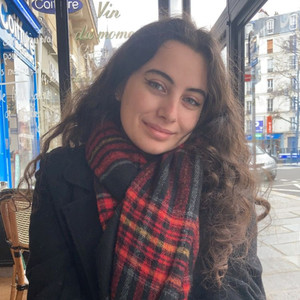 Alice - Prof de français - Paris