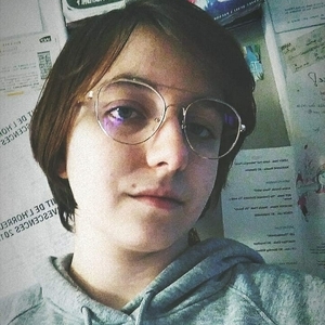 Clémence - Prof d'histoire - Angers