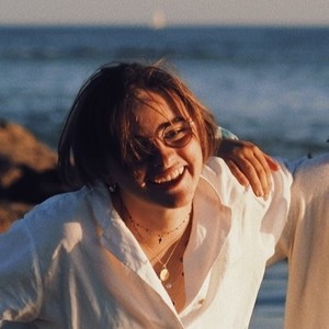Anna - Prof d'histoire de l'art - Paris