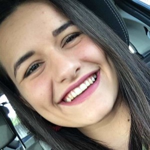 Candice - Prof de français - Chambray-lès-Tours