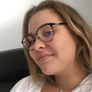Lena - Prof de biologie - Rungis