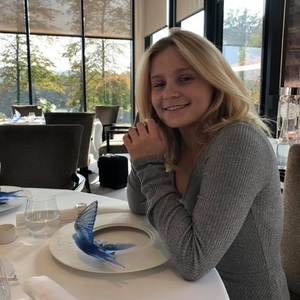 Victoria - Prof de maths - Metz