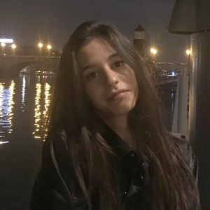 Farah - Prof de maths - Choisy-le-Roi
