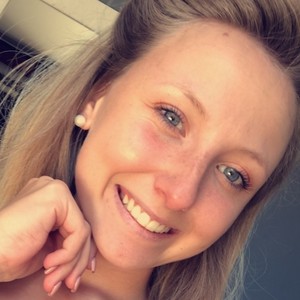 Anais - Prof d'aide aux devoirs - Houdain