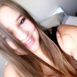 Lorelei - Prof de biologie - Azille