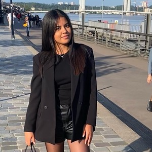 Yasmin - Prof de maths - Rouen