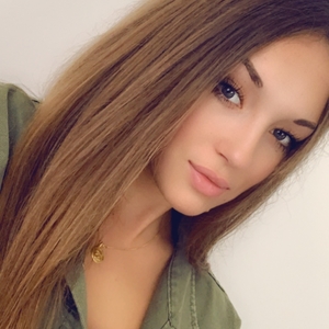 Nell - Prof de maths - Rouen