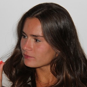 Jeanne - Prof d'aide aux devoirs - Croix