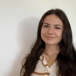 Charlotte - Prof de maths - Conflans-Sainte-Honorine