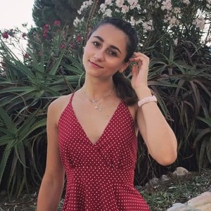 Ninon - Prof d'aide aux devoirs - Cannes