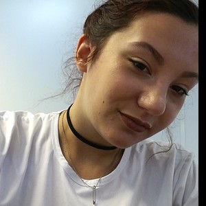 Naëlle - Prof d'aide aux devoirs - Reims