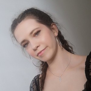Faustine - Prof de soutien scolaire - Cenon