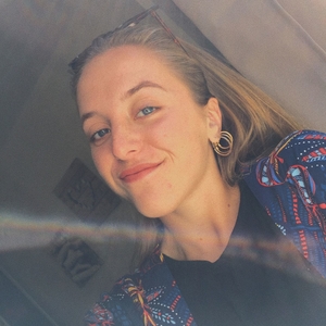 Lola - Prof de français - Caen