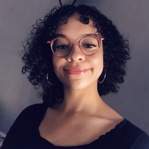 Naomi - Prof d'aide aux devoirs - Ambilly