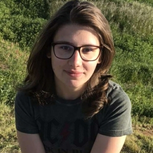 Léonie - Prof d'aide aux devoirs - Poitiers
