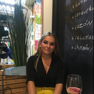 Clara - Prof de préparation bac es - Paris